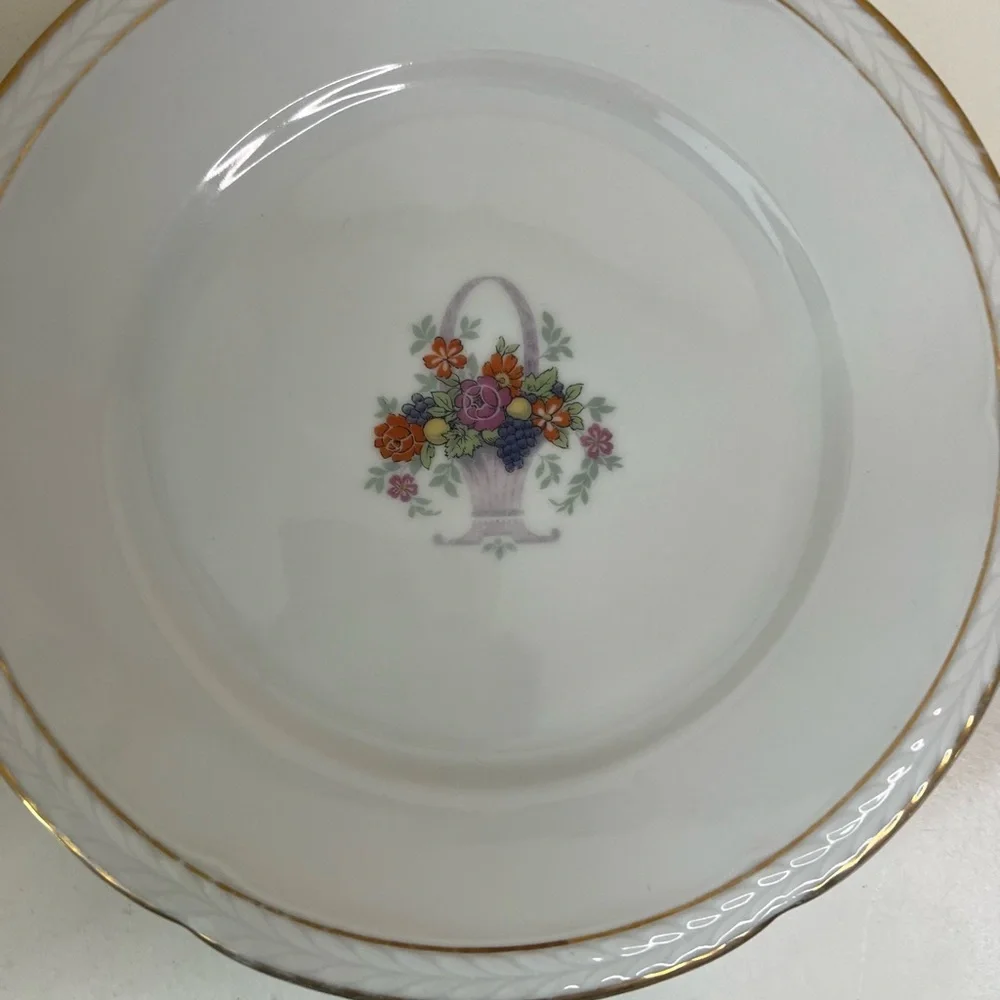 Vintage | Bavaria Porcelain Plate with Floral Basket & Gold Trim
